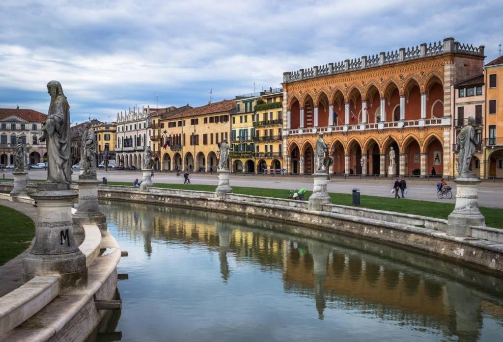 Dimora Ellen Apartment Padova Bagian luar foto
